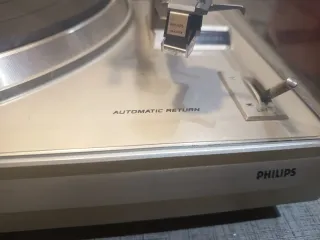 Tocadiscos Philips F7122 Synchro Drive