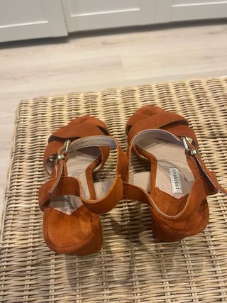 Sandalias Cortefiel Piel Naranja/Marrón