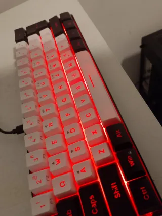 Teclado Gaming RGB Negro y Morado