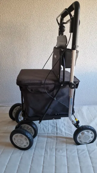 Andador/Carro de compras Carlett con asiento