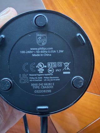 Cargador y Vaso de cristal Philips Sonicare 9400