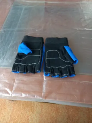 Guantes medio dedo