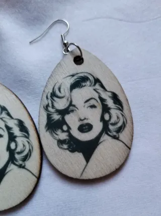 Orecchini Legno Marilyn Monroe