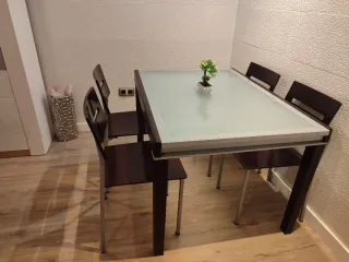 Mesa y sillas de comedor extensible 120largox90an