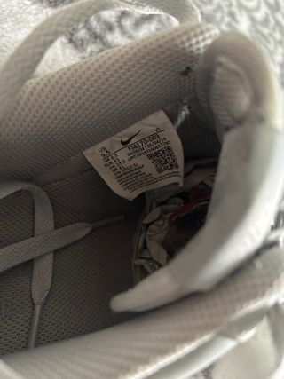 Nike Air Force 1 Gris y Blanco