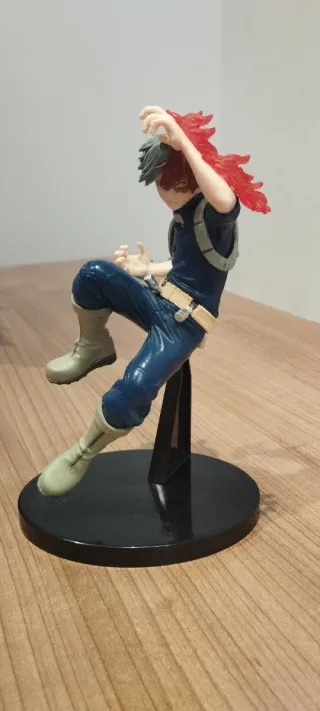 Figura Todoroky de My Hero Academia.