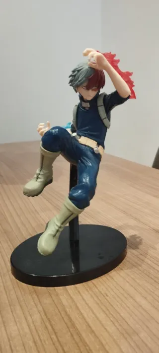 Figura Todoroky de My Hero Academia.