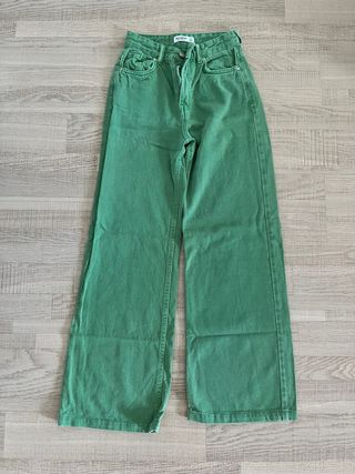 Pantalón vaquero ancho Pull&Bear verde