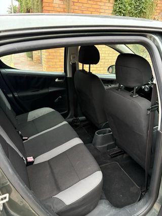 Peugeot 207 1.4i 75cv (Averiado con ITV)