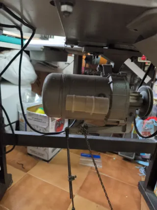 Maquina coser marca brhoter overlock