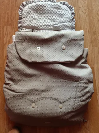 Saco capazo y huevito gris