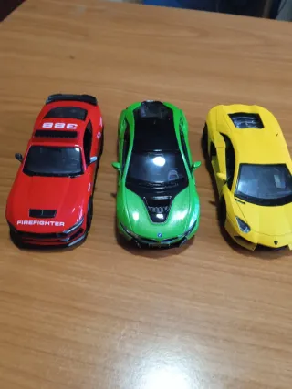 Lote 10 coches a Escala 1/36 kinsmart