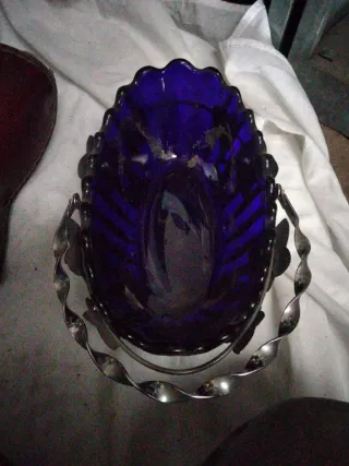 Cesta frutero azul y plateado