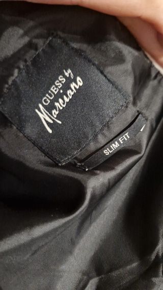 Chaqueta Guess Talla 46 Gris