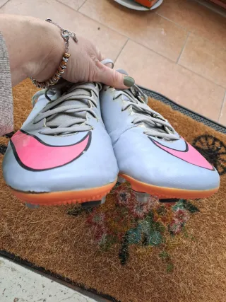 Scarpe da calcio Nike Mercurial grigie rosa