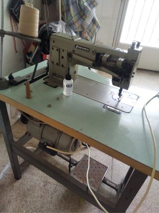 Máquina de coser industrial YAKUMO