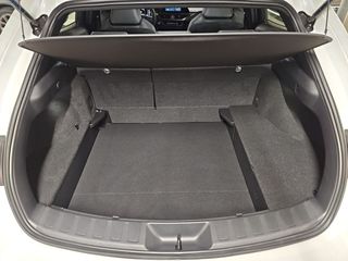 Lexus UX 2.0 300h UX Plus