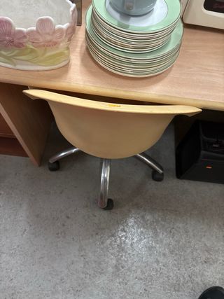 Silla de escritorio giratoria amarilla