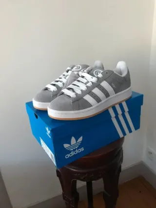Adidas Campus Gris Talla 39