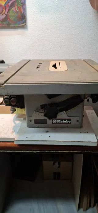 Sierra de mesa Metabo