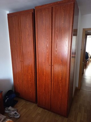 Armario de madera marrón SOLO HASTA EL LUNES