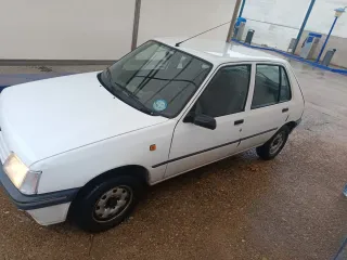 Peugeot 205 1996