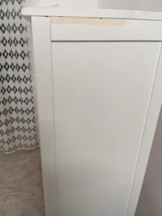 Vitrina armario madera y cristal Urge por mudanza