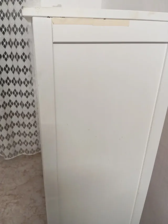 Vitrina armario madera y cristal Urge por mudanza