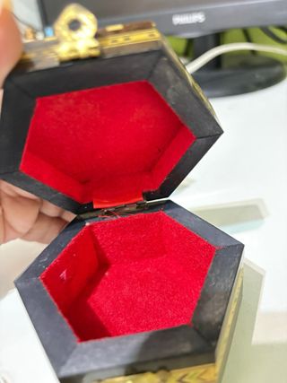 Caja joyero octogonal de madera