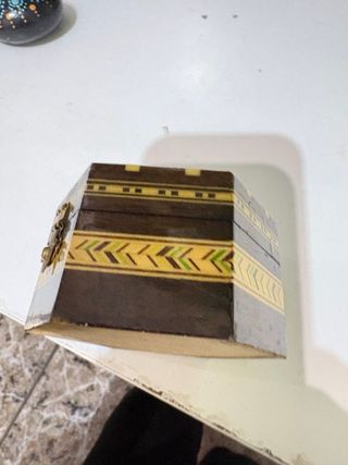 Caja joyero octogonal de madera