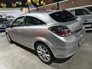 Opel Astra GTC 1.3 CDTi Enjoy
