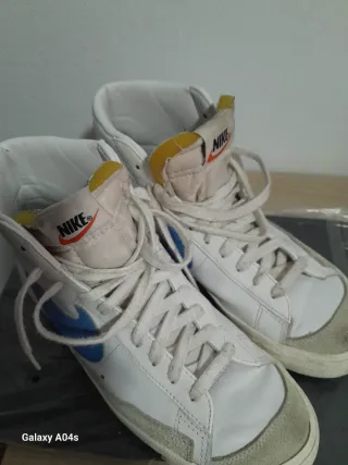 Zapatillas Nike Blazer Blancas y Azules