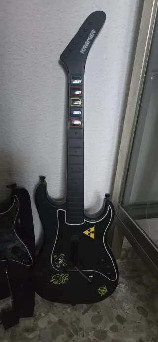 Guitarras PS2 Gibson y kramer