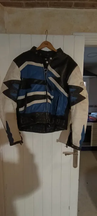 Chaqueta de moto de cuero