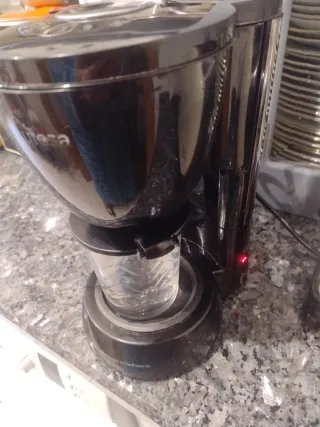 Cafetera Eléctrica Negra