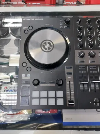 Controlador DJ Traktor Kontrol S3