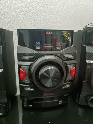 Minicadena LG XBOOM CM4340 Negra/Roja