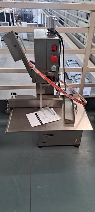 Sierra de huesos nueva con garantía