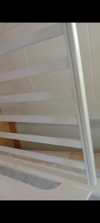 Cuna y colchón para bebé