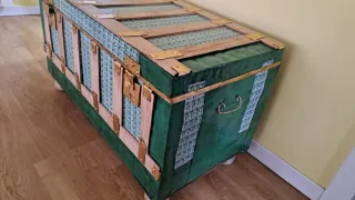 Baúl antiguo decorativo