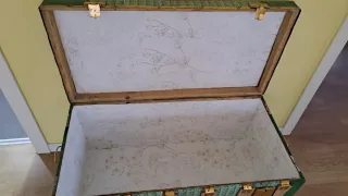 Baúl antiguo decorativo