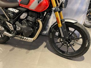 Triumph Scrambler 400X