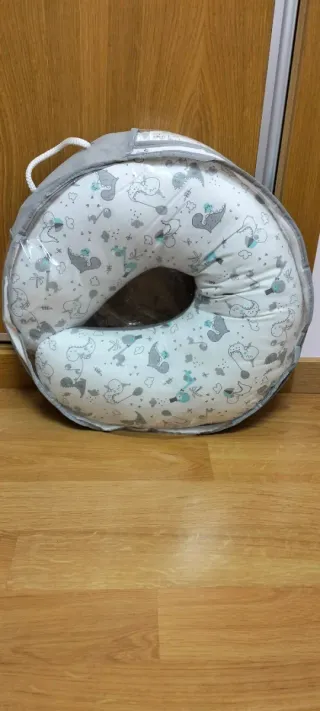 Cojín de lactancia sin usar