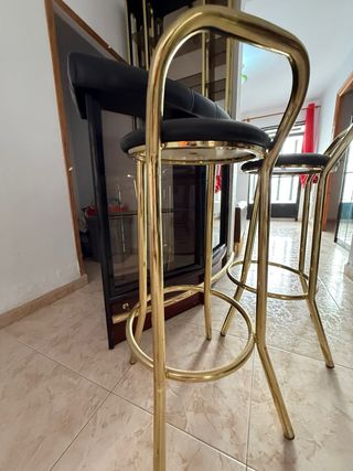 Mueble Barra Bar con Vidriera Negra y Dorada