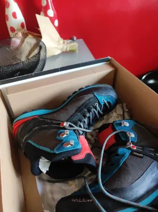 Bota Salewa WS CROW GRX Talla 37. Muy poco usadas.