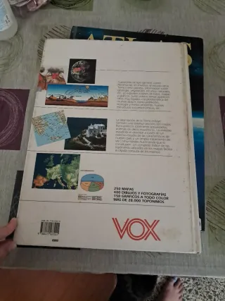 Lote de 2 libros Atlas de Geografía universal