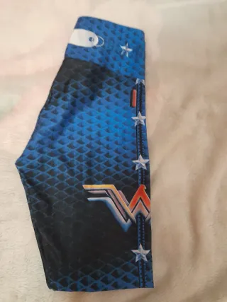 Conjunto Malla XS y Sujetador M Superhéroes