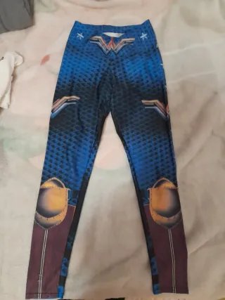 Conjunto Malla XS y Sujetador M Superhéroes