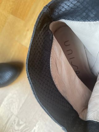 Botines de tacón negros