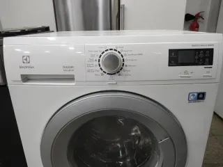Lavadora-secadora Electrolux 8/4kg 1600rpm